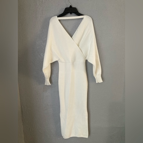 Fitted sweater dress - Picture 1 of 5